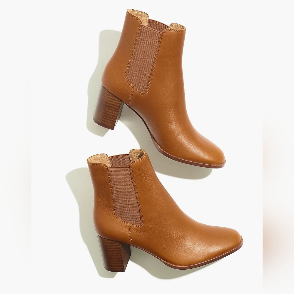 Madewell The Laura Chelsea Boot in Leather